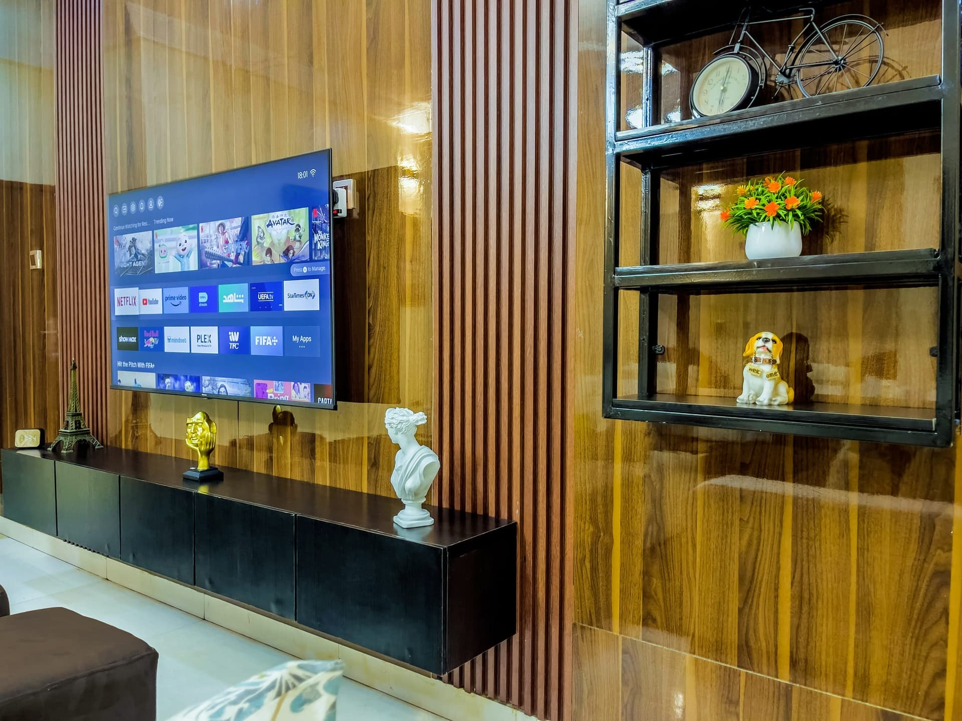 Klaus Residence - TV Console