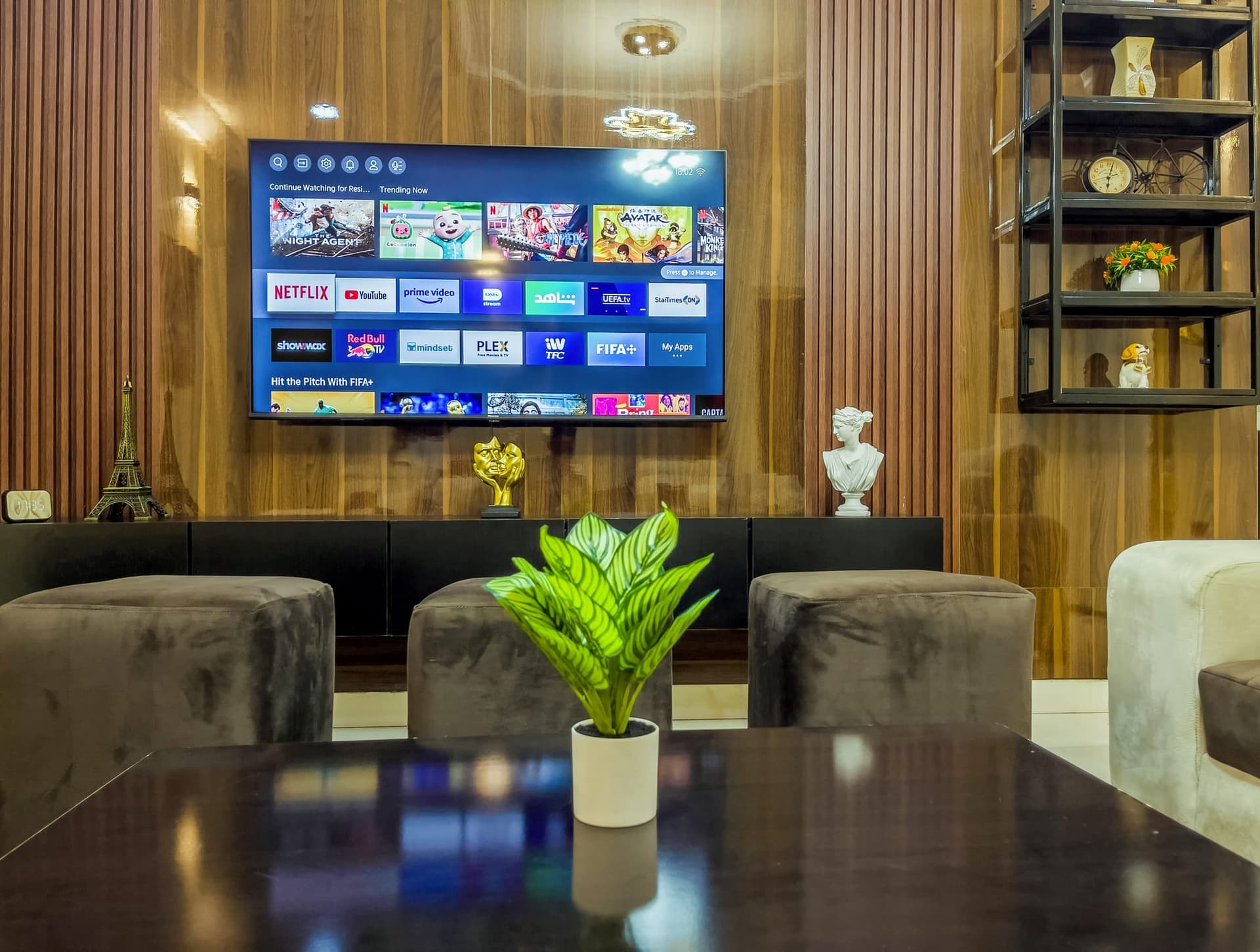 Klaus Residence - TV Console